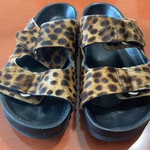 NWOB. IRO Xabon Haircalf Leopard Slides